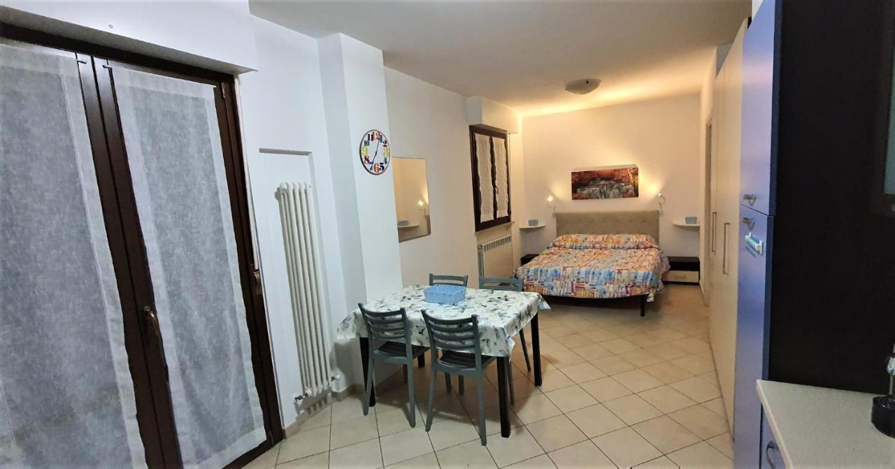 Sweet Home Chiaravalle Exterior photo