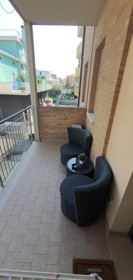 Sweet Home Chiaravalle Exterior photo